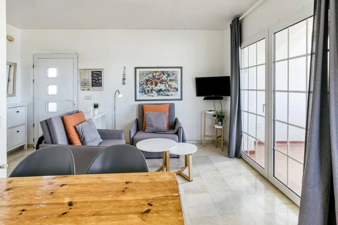 Art- Apartamentos Revilla Tacke D 艾姆布里亚布拉瓦 0*,  西班牙